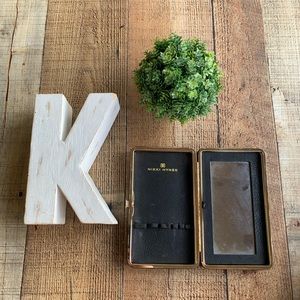 Nikki Hynek | Black Mirror Makeup Storage